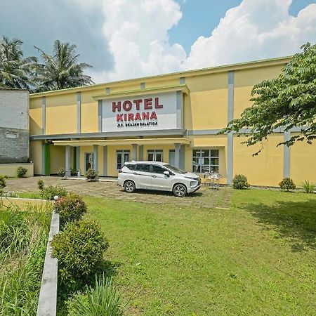 Oyo 92483 Hotel Kirana Salatiga Zewnętrze zdjęcie