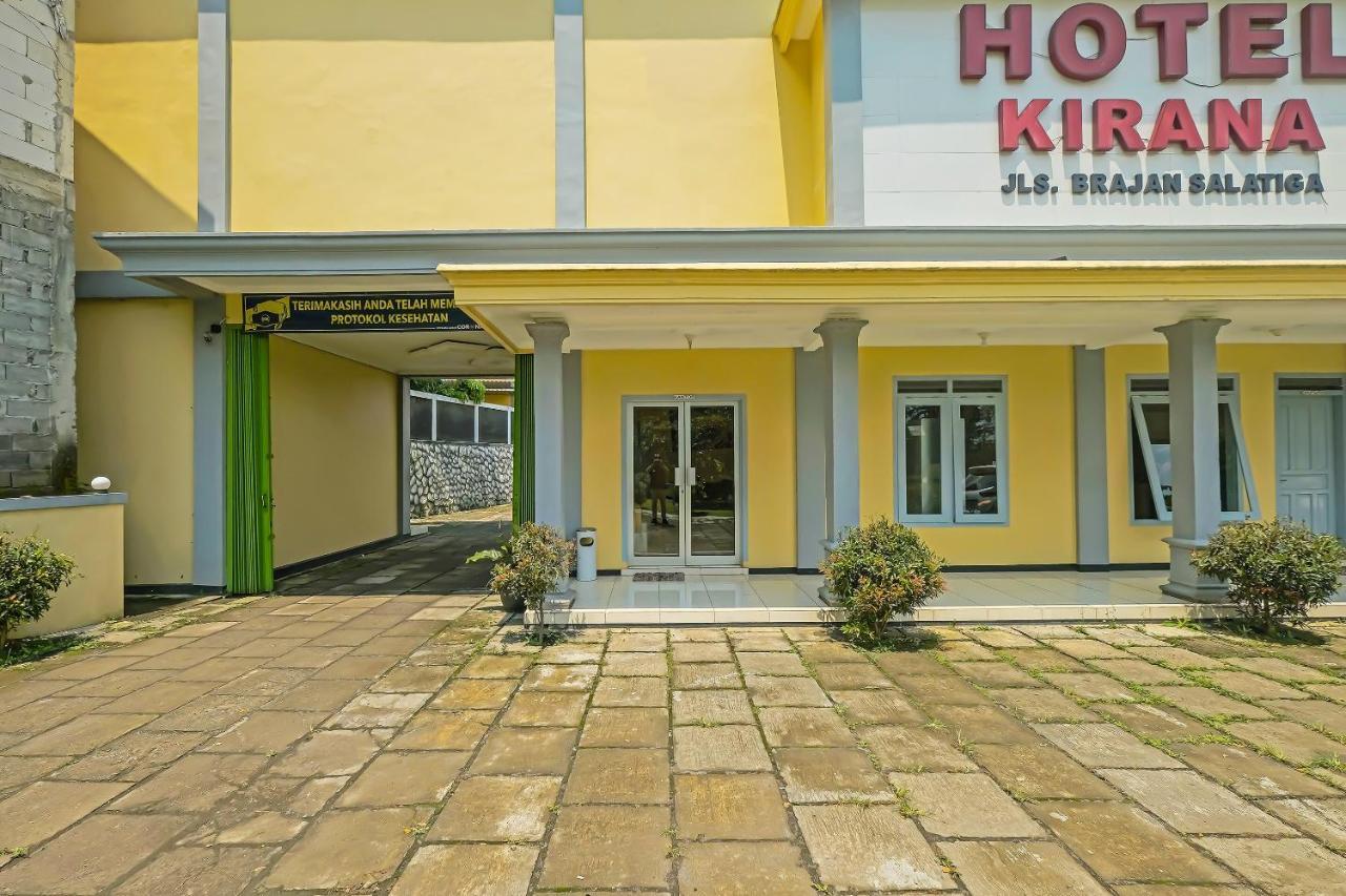 Oyo 92483 Hotel Kirana Salatiga Zewnętrze zdjęcie