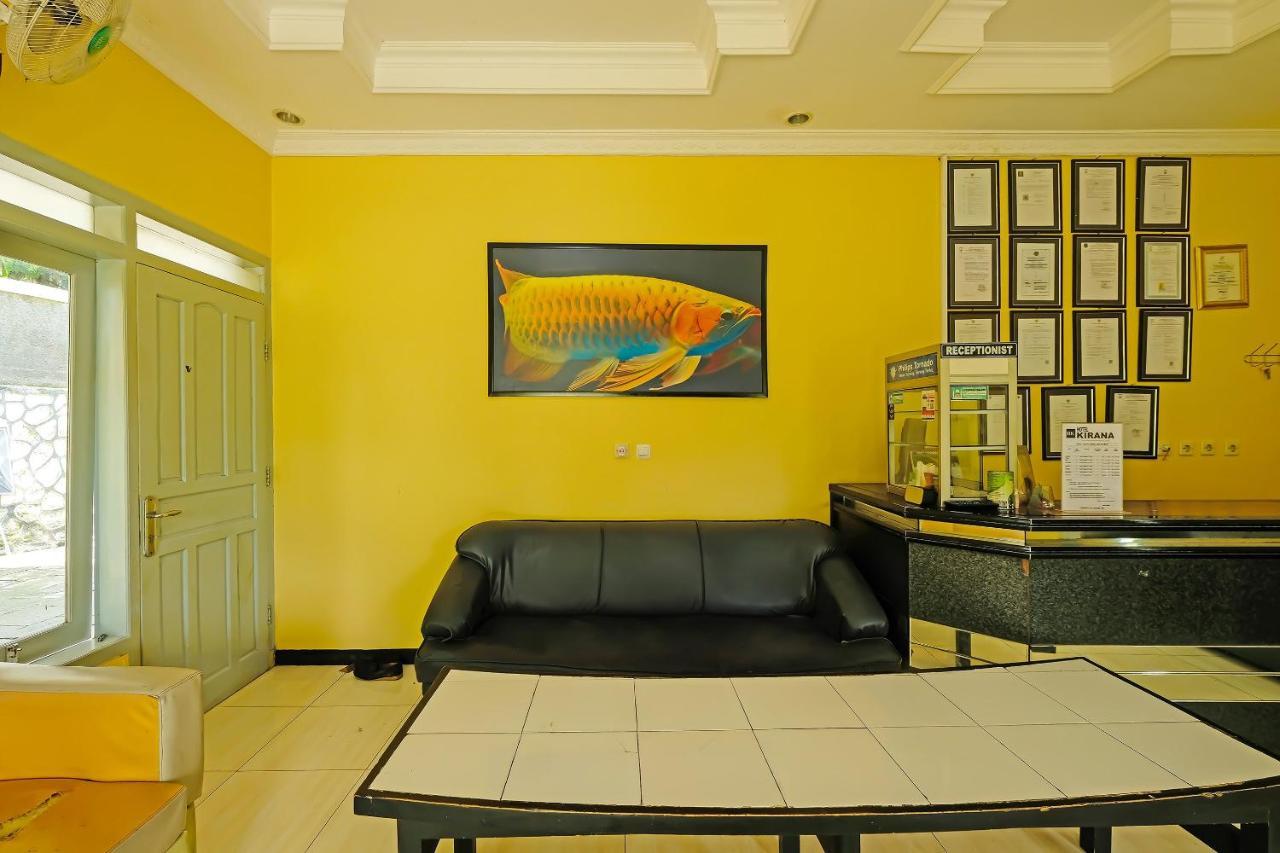 Oyo 92483 Hotel Kirana Salatiga Zewnętrze zdjęcie